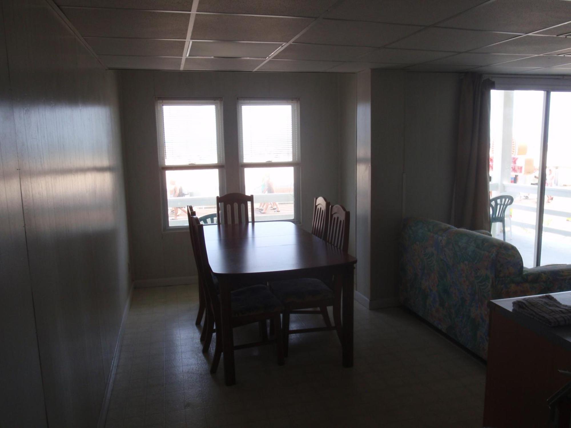 Majestic Hotel & Apartments Ocean City Room photo
